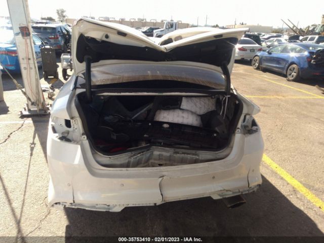 5XXGT4L37JG206709 KIA Optima Lx