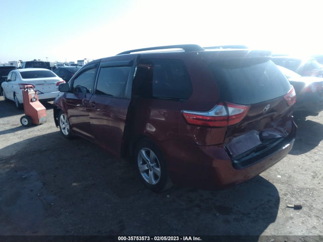 Toyota SIENNA LE 2015 5TDKK3DC0FS618143 Image 4