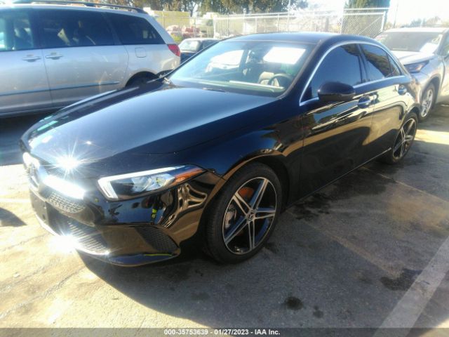 W1K3G4EB9NJ333735 Mercedes-Benz A-class A 220
