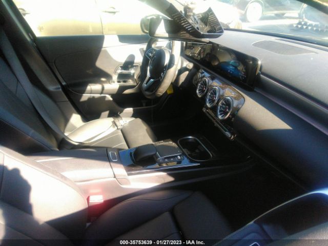 W1K3G4EB9NJ333735 Mercedes-Benz A-class A 220