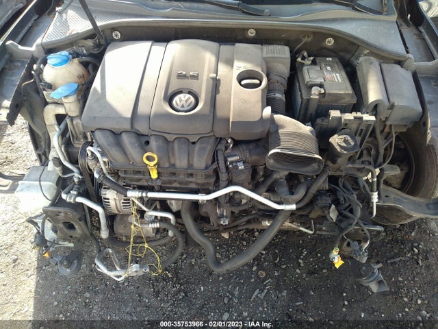 1VWAP7A32EC021940 Volkswagen PASSAT S