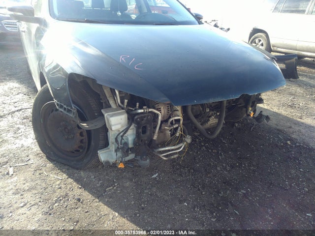 1VWAP7A32EC021940 Volkswagen PASSAT S
