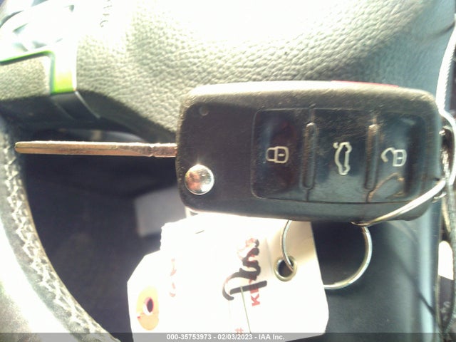 1VWAT7A31EC053175 Volkswagen Passat