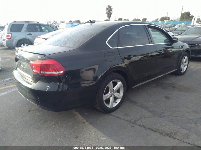 1VWAT7A31EC053175 Volkswagen Passat