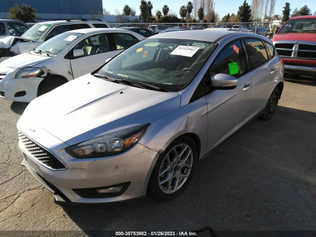 Ford FOCUS SE 2015 1FADP3K21FL358122 Image 2