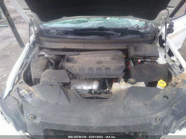 1C4PJLCB5KD153057 Jeep Cherokee Latitude