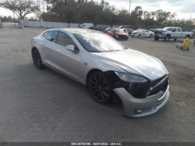2015 Tesla Model S, VIN: 5YJSA1H21FFP66377