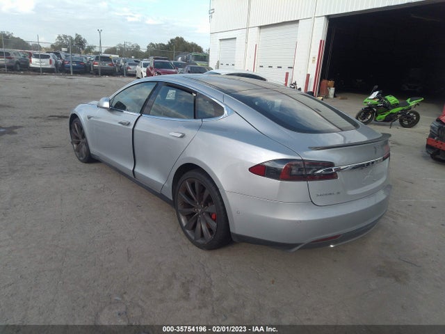 2015 Tesla Model S, VIN: 5YJSA1H21FFP66377