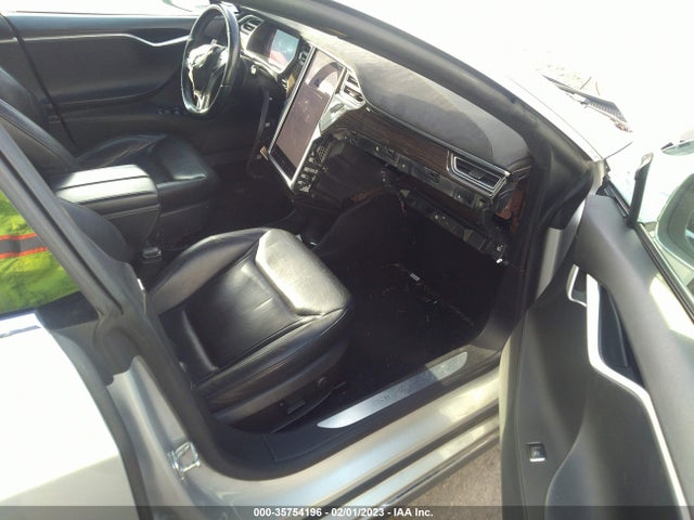 2015 Tesla Model S, VIN: 5YJSA1H21FFP66377