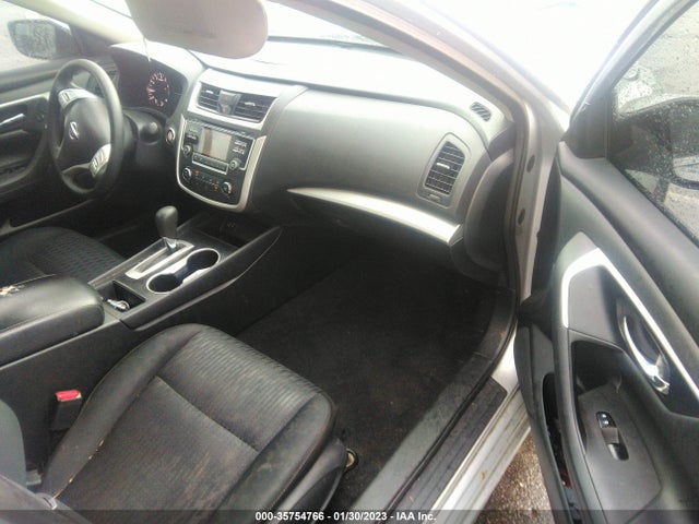 2018 Nissan Altima, VIN: 1N4AL3AP0JC271039