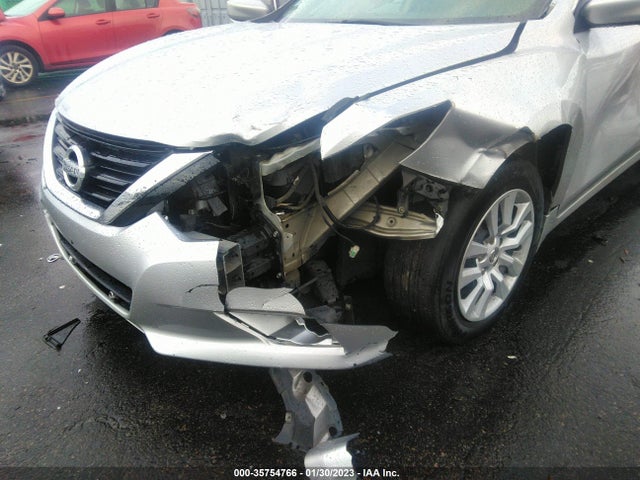 2018 Nissan Altima, VIN: 1N4AL3AP0JC271039