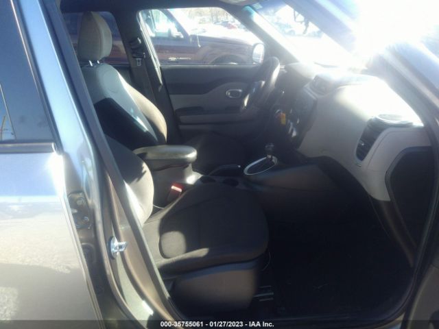 KNDJN2A26F7158988 KIA Soul Base