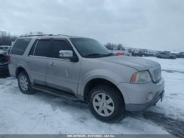 Lincoln Navigator 2004 5LMFU28R34LJ32356 main image