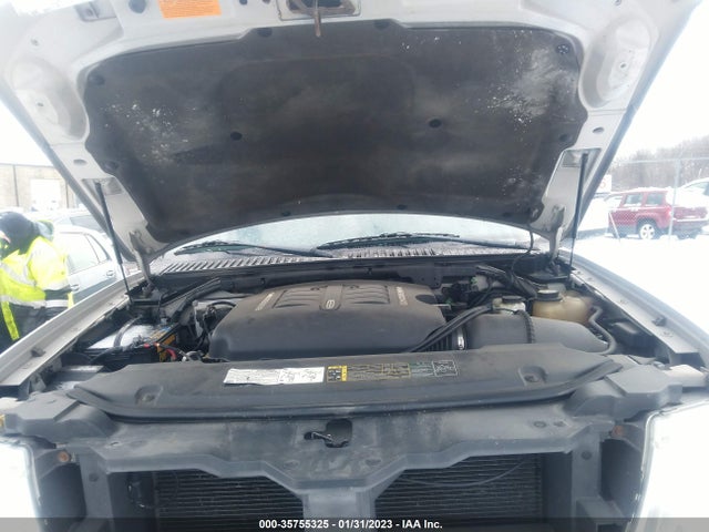 Lincoln Navigator 2004 5LMFU28R34LJ32356 Image 11