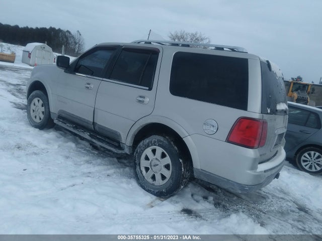 Lincoln Navigator 2004 5LMFU28R34LJ32356 Image 4