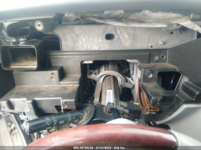 Lincoln Navigator 2004 5LMFU28R34LJ32356 Image 8