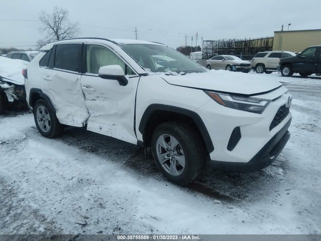 2022 Toyota RAV4, VIN: JTMRWRFVXND568480