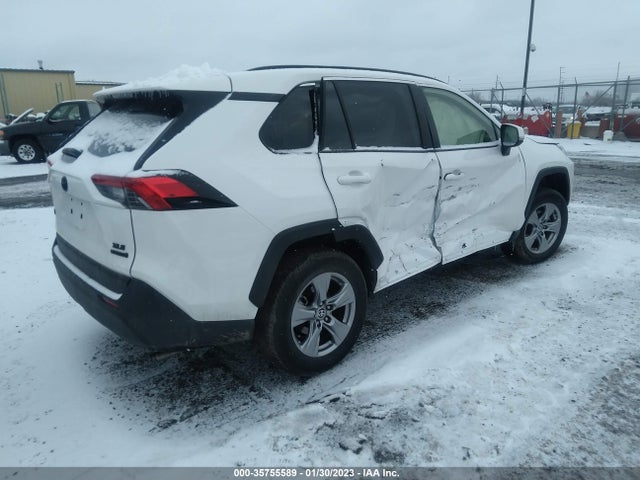 2022 Toyota RAV4, VIN: JTMRWRFVXND568480