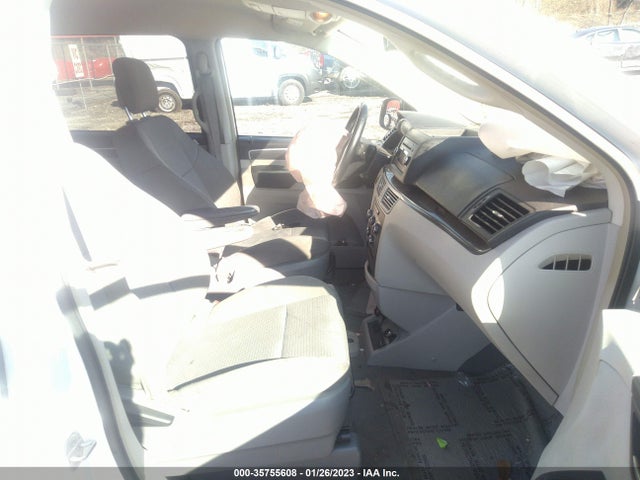 Volkswagen Routan S 2012 2C4RVAAG9CR250695 Image 6