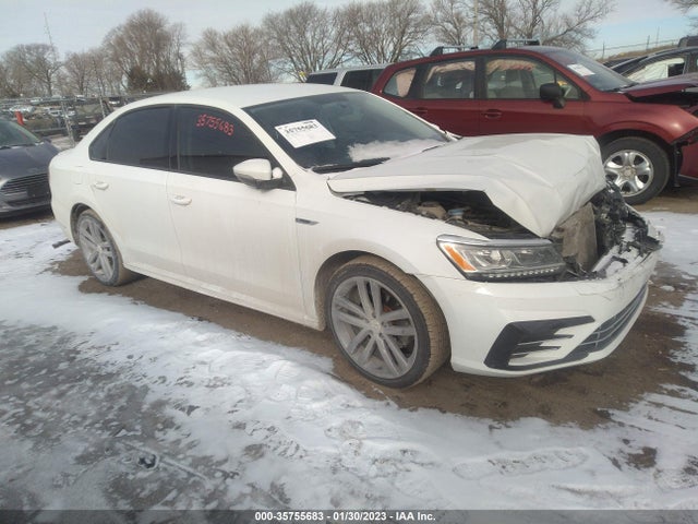 2018 Volkswagen Passat, VIN: 1VWAA7A33JC003894