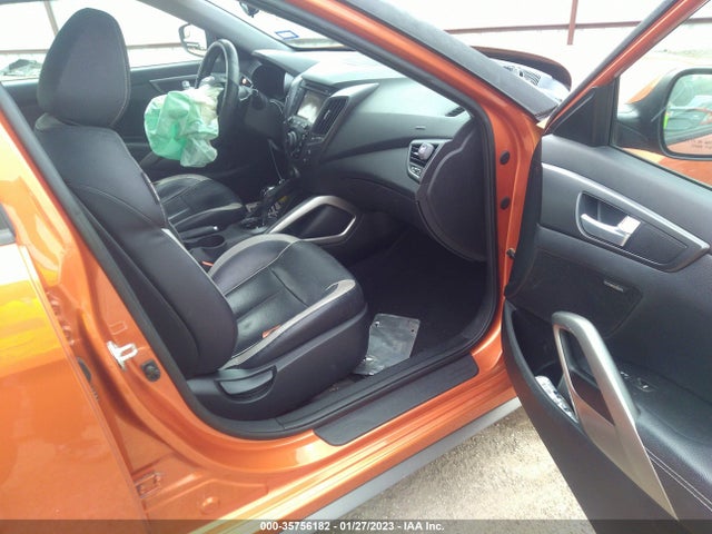2015 Hyundai Veloster, VIN: KMHTC6AE3FU223003
