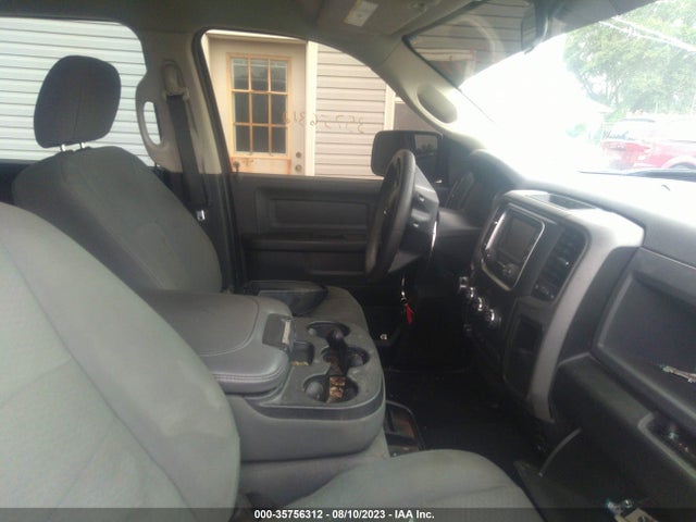 2018 RAM 1500 EXPRESS VIN: 3C6RR7KT0JG197110