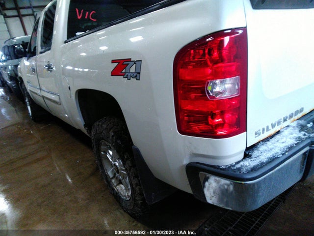 2013 CHEVROLET SILVERADO 1500 LT VIN: 3GCPKSE7XDG172130