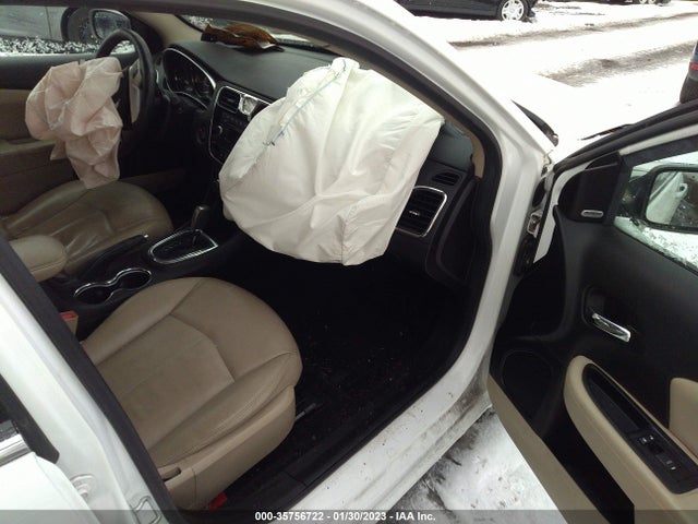 Chrysler 200 Limited 2014 1C3CCBCGXEN151628 Image 5