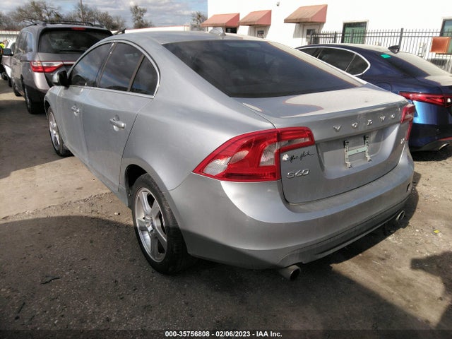Volvo S60 T5 2013 YV1612FS7D1216515 Image 4