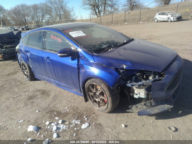 2015 Ford Focus, VIN: 1FADP3L94FL380031