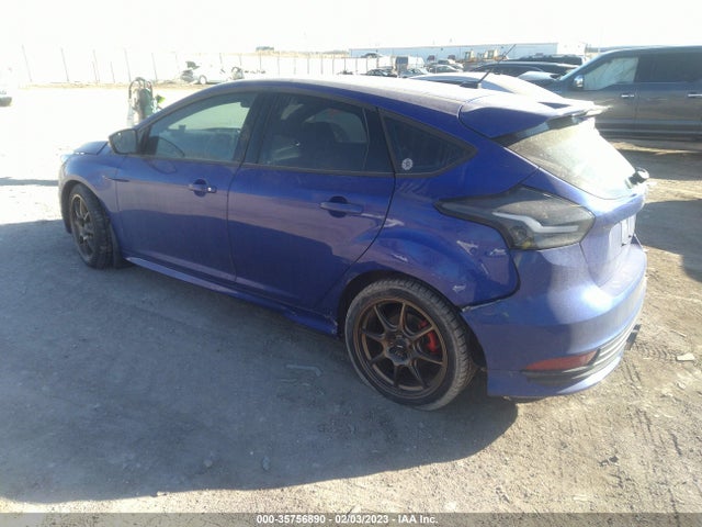 2015 Ford Focus, VIN: 1FADP3L94FL380031