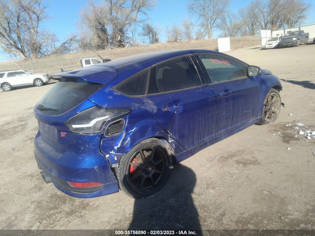 2015 Ford Focus, VIN: 1FADP3L94FL380031