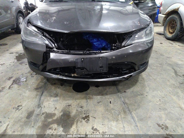 1C3CCCBG9FN661641 Chrysler 200 S