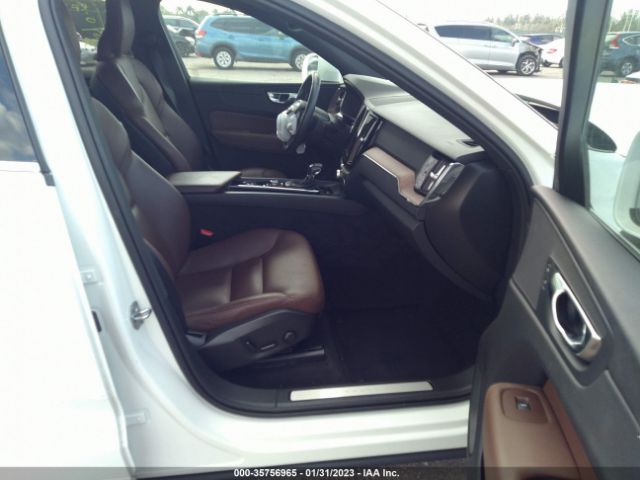 YV4102DK4M1728445 Volvo Xc60 Momentum