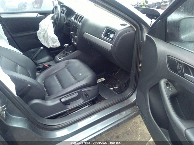 2014 VOLKSWAGEN JETTA SEDAN SE VIN: 3VWD07AJ7EM363558