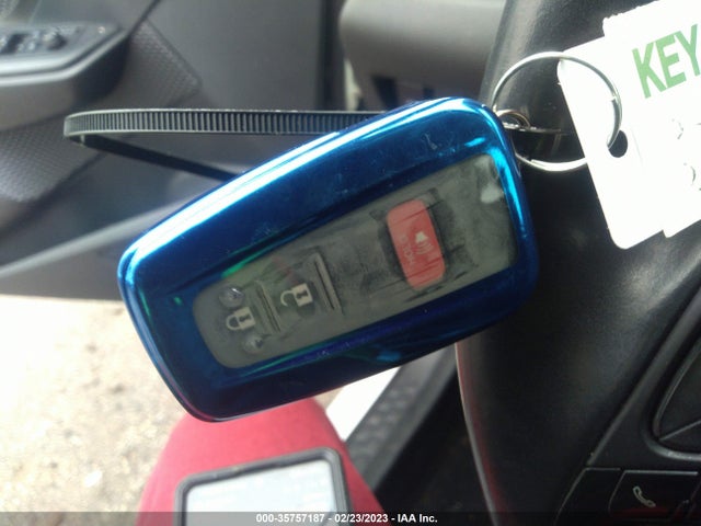 Toyota C-HR 2018 NMTKHMBXXJR048606 Image 3