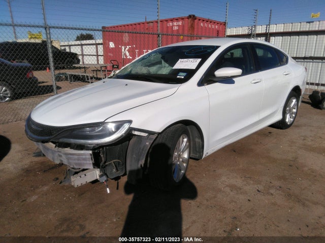 Chrysler 200 Limited 2015 1C3CCCAB7FN658601 Image 2