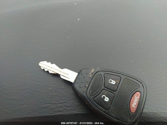 1C4GP45RX5B379965 Chrysler Town & Country