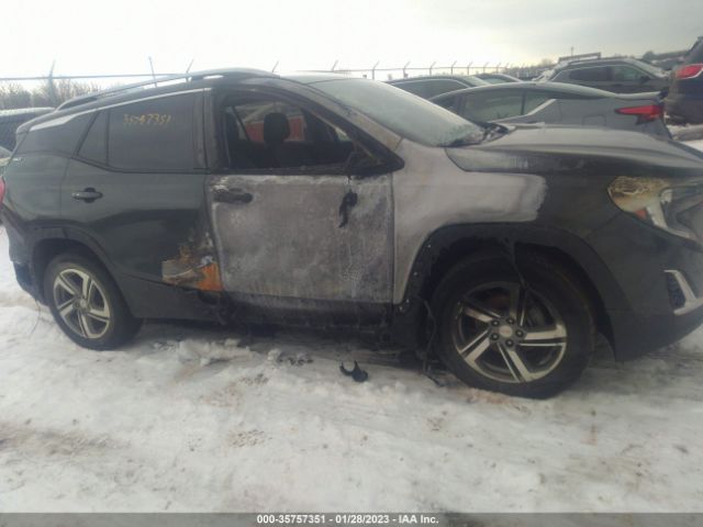 3GKALVEV0JL291945 GMC Terrain Slt