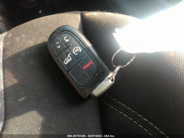 1C4PJMCB3GW311090 Jeep Cherokee Latitude