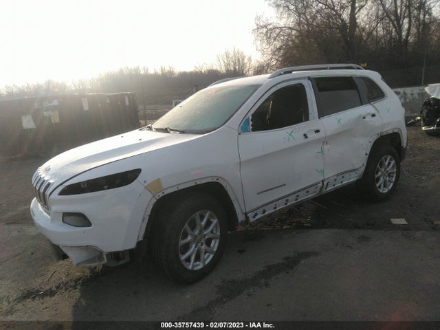 1C4PJMCB3GW311090 Jeep Cherokee Latitude