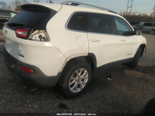 1C4PJMCB3GW311090 Jeep Cherokee Latitude