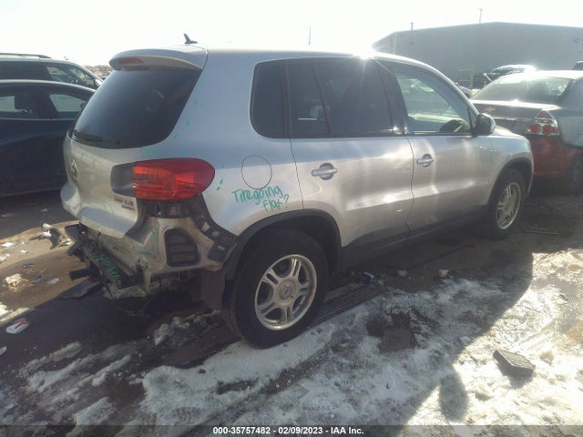 WVGBV3AX9EW508765 Volkswagen TIGUAN S