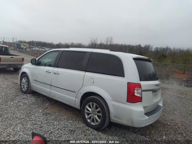2C4RC1GGXFR656924 Chrysler Town & Country Limited Platinum