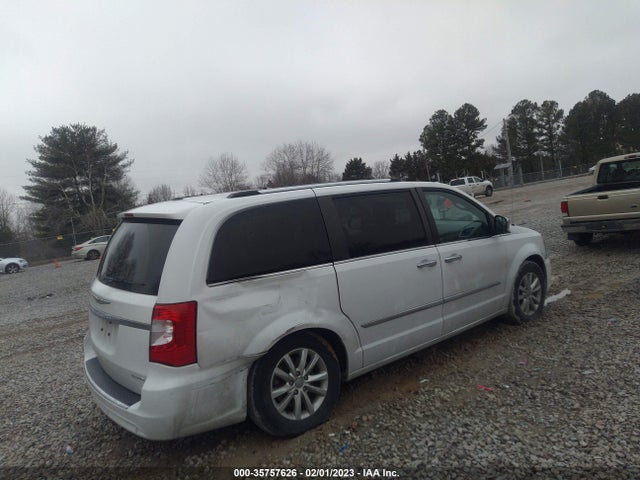 2C4RC1GGXFR656924 Chrysler Town & Country Limited Platinum