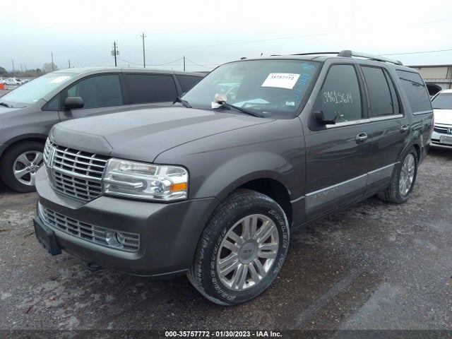 Lincoln Navigator 2012 5LMJJ2J52CEL06785 Image 2
