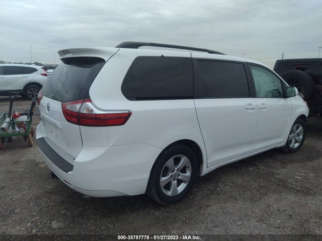 Toyota SIENNA LE 2017 5TDKZ3DC6HS847652 Image 4