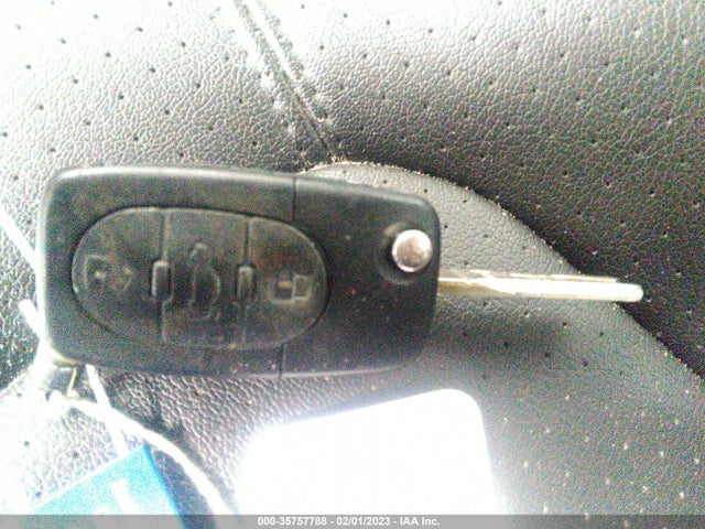 Volkswagen New Beetle 2001 3VWDD21C11M413891 Image 3