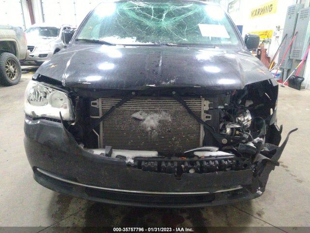 2C4RC1AGXFR693996 Chrysler Town & Country Lx