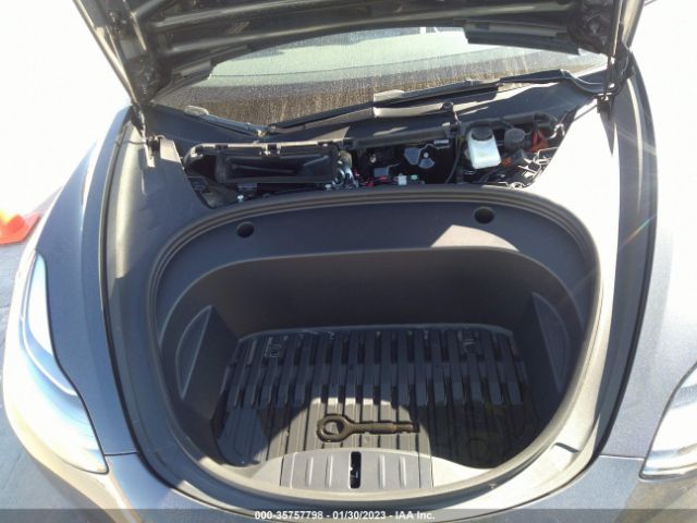 5YJ3E1EC8NF235262 Tesla MODEL 3
